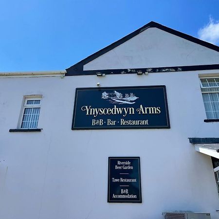 Hotel Ynyscedwyn Arms Ystradgynlais Exterior foto